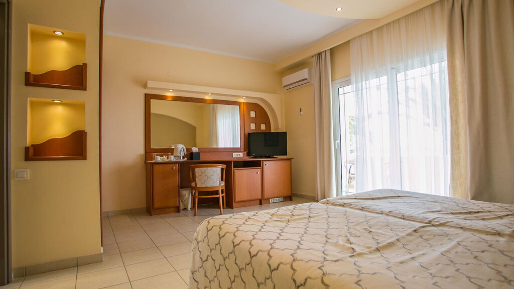 Alexandros Palace Hotel & Suites