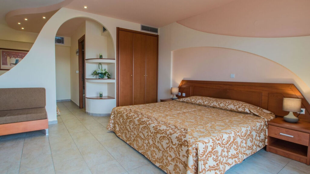 Alexandros Palace Hotel & Suites