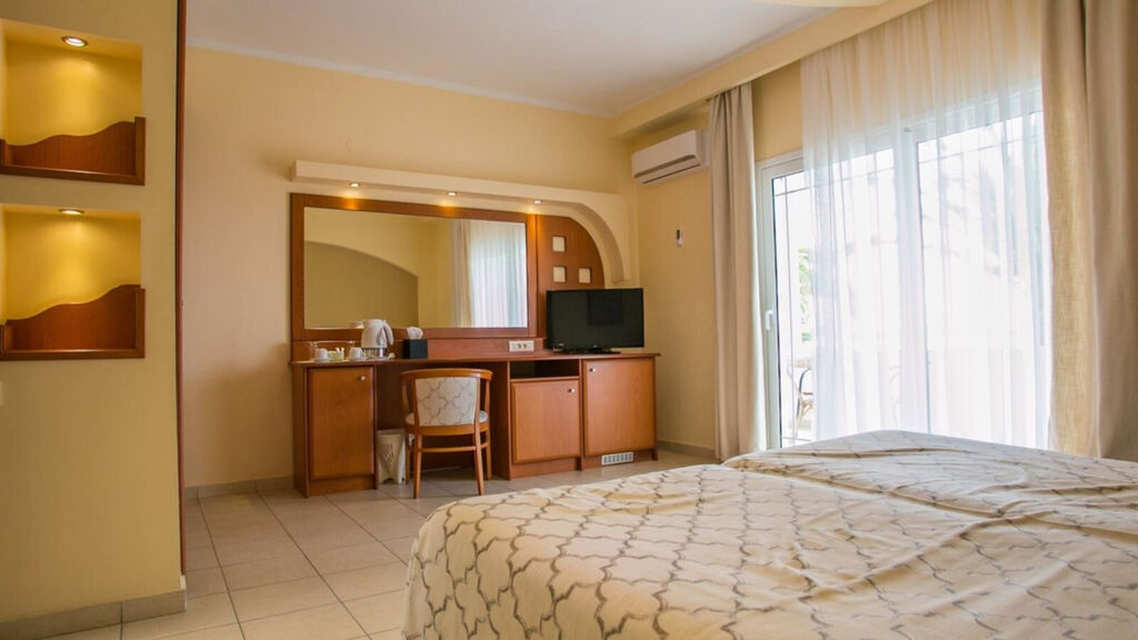Alexandros Palace Hotel & Suites