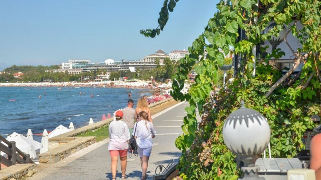 Altinkum Beach