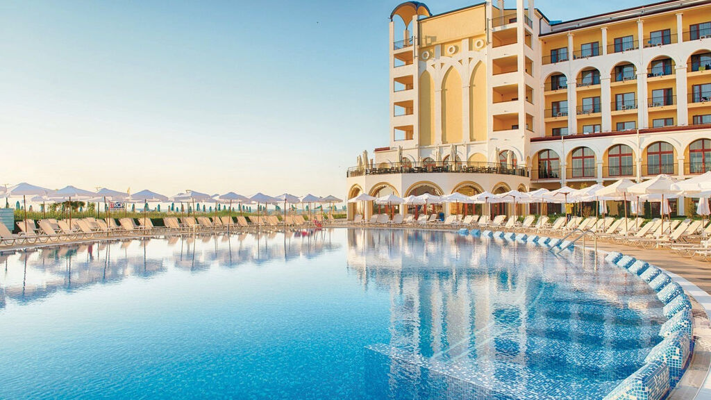 Alua Helios Bay