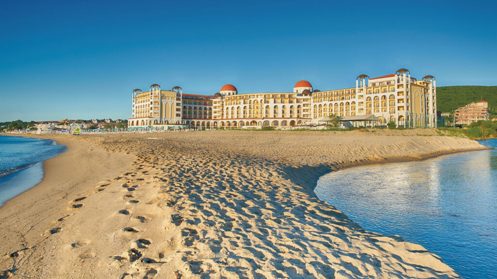 Alua Helios Bay