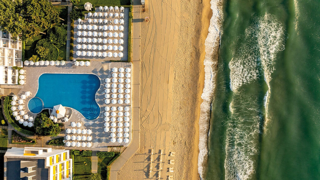 AluaSun Helios Beach