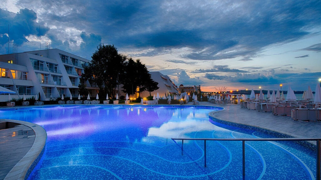 Alua Sun Helios Beach