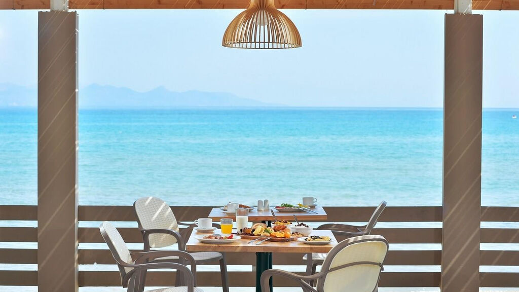 Alykanas Beach
