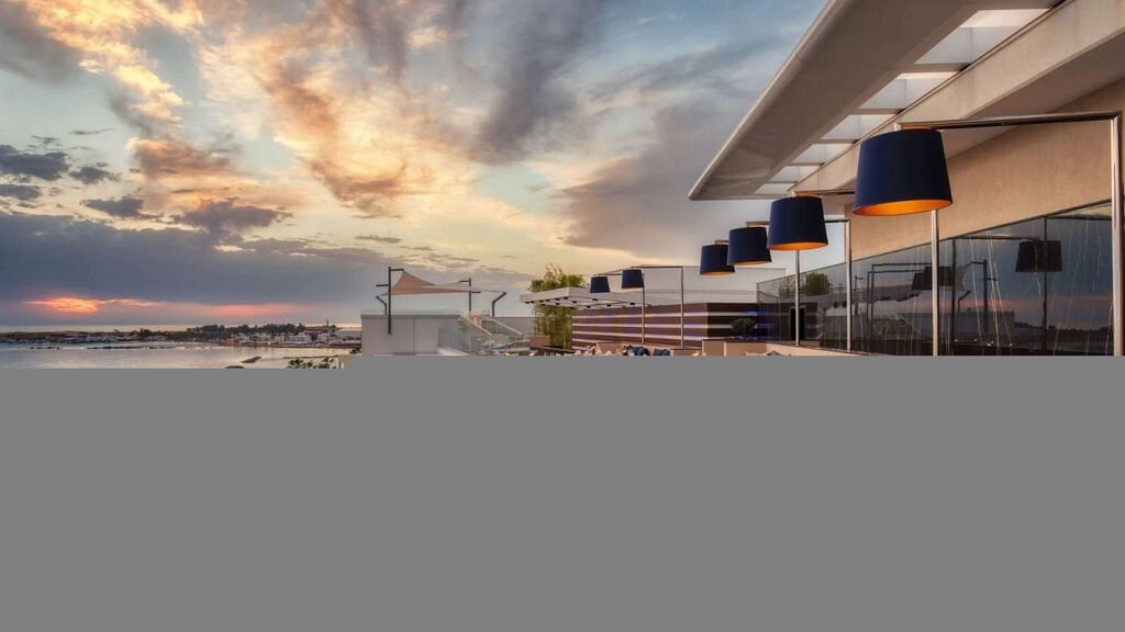 Amavi, MadeForTwo Hotels
