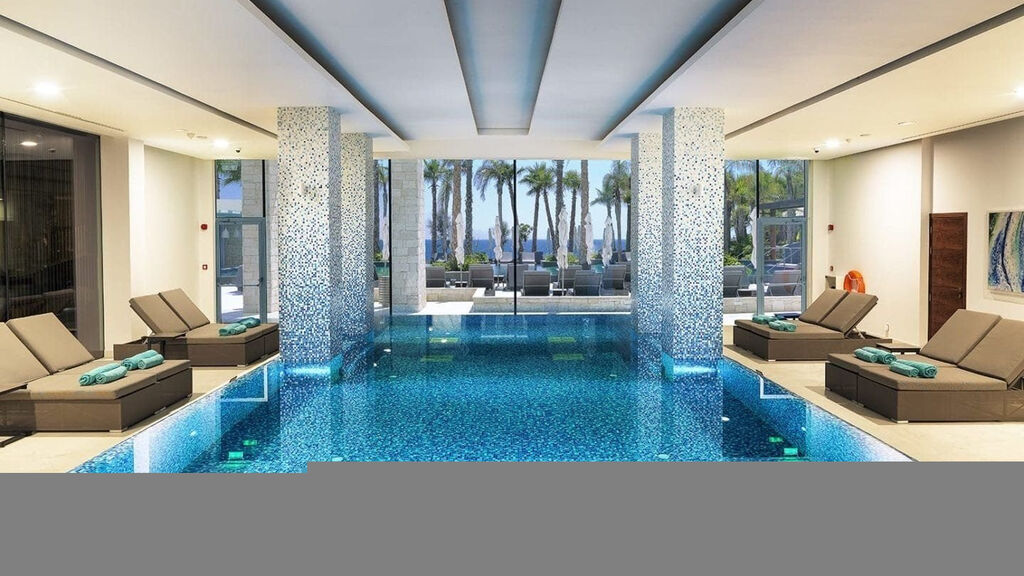 Amavi, MadeForTwo Hotels
