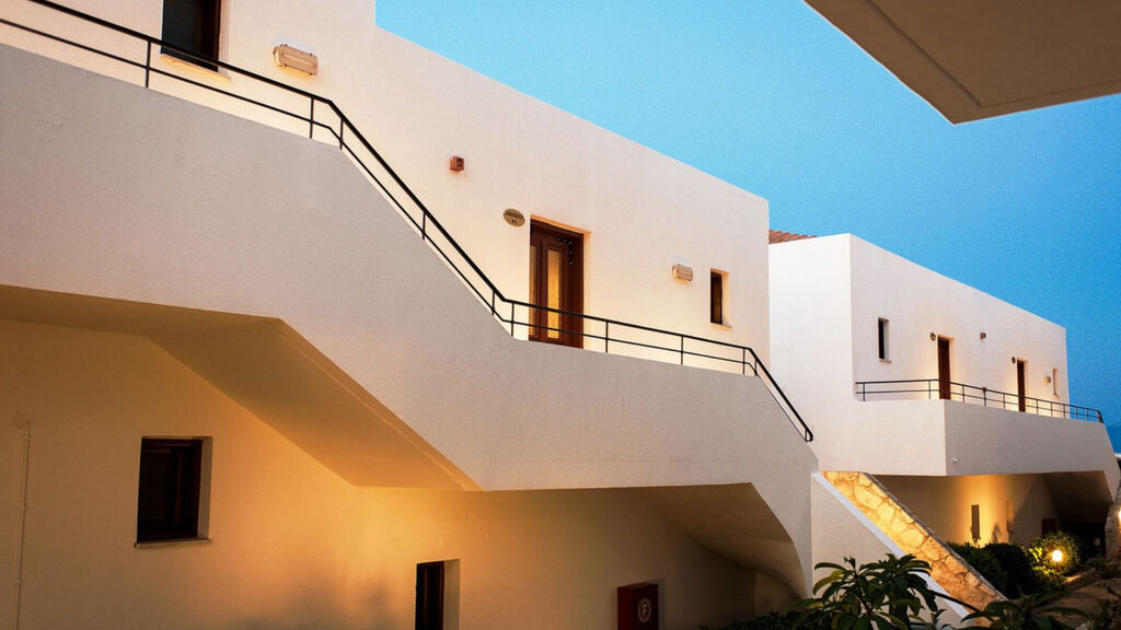 Amazones Village Suites