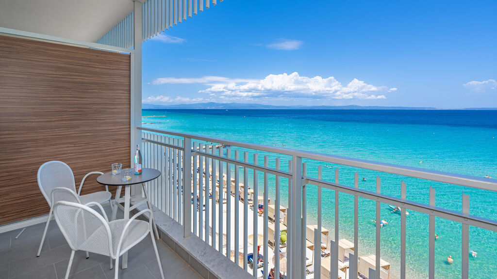 Ammon Zeus Luxury Beach