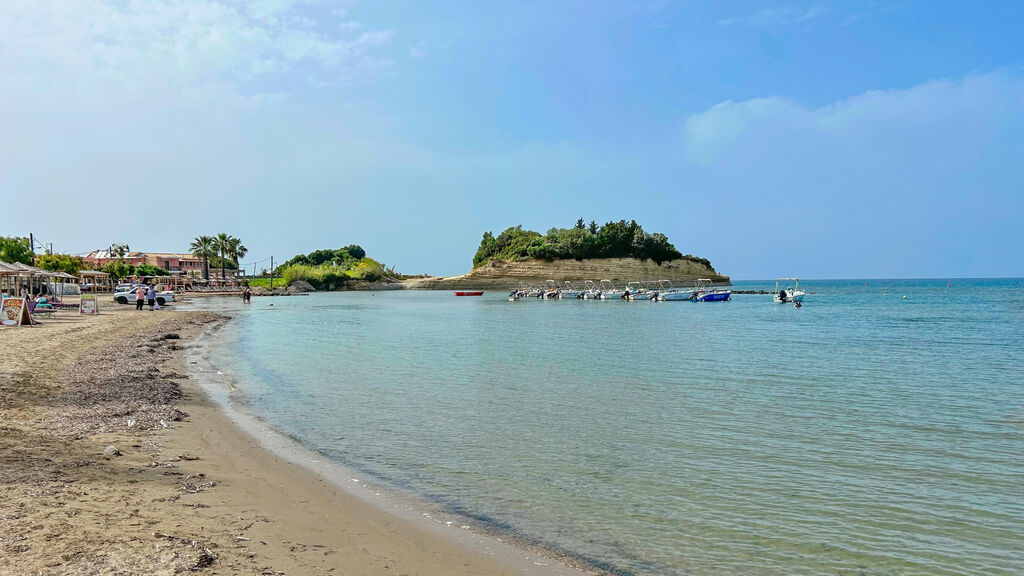 Amour Holiday Resort