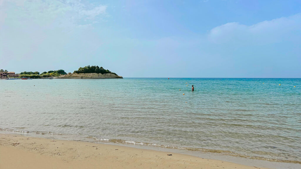 Amour Holiday Resort