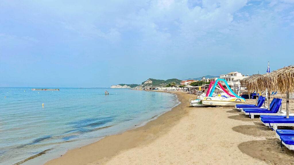 Amour Holiday Resort