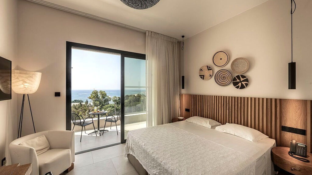 Anemi Hotel & Suites