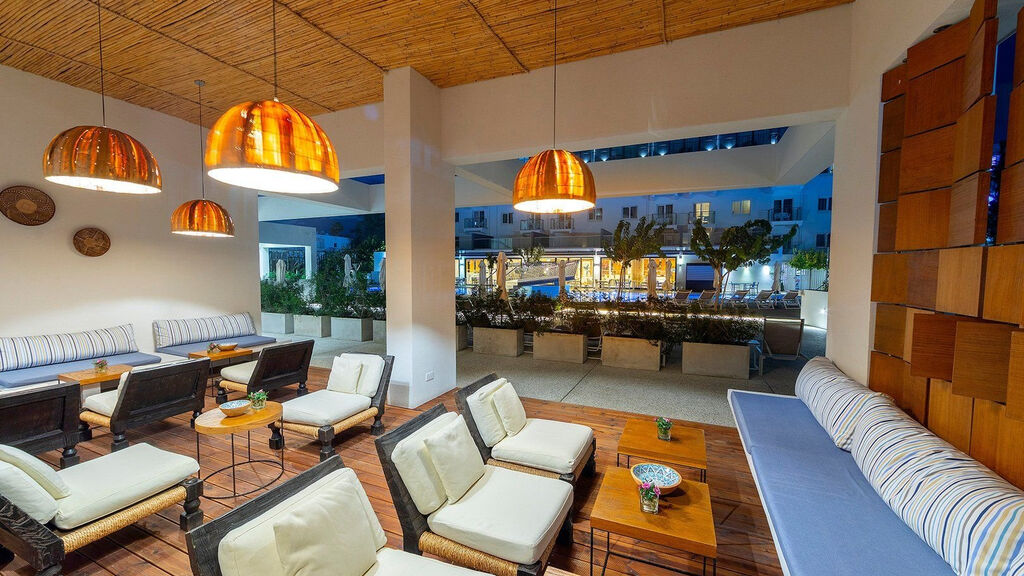 Anemi Hotel & Suites