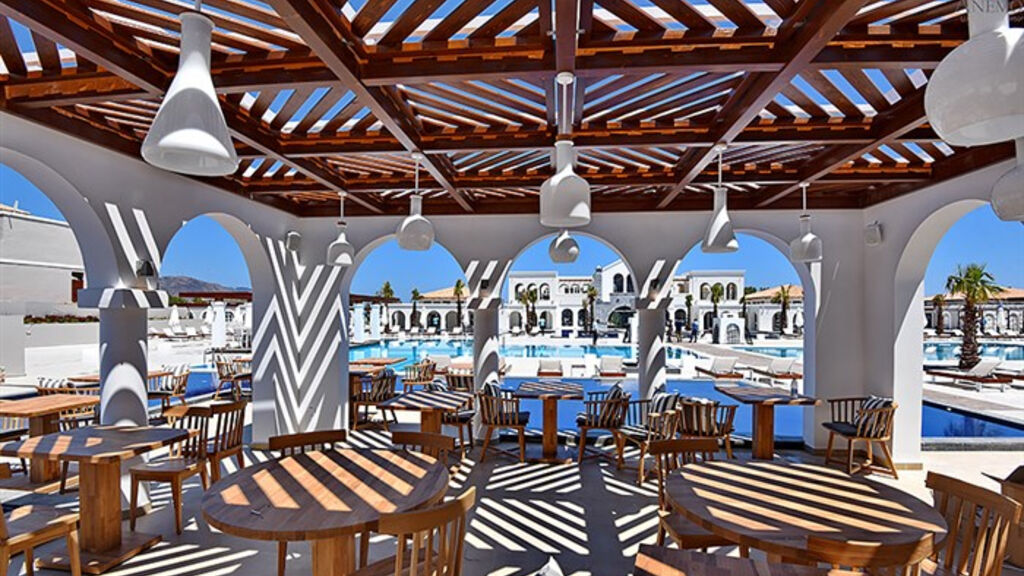 Anemos Luxury Grand Resort