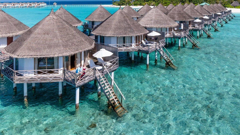 Angaga Island Resort & Spa