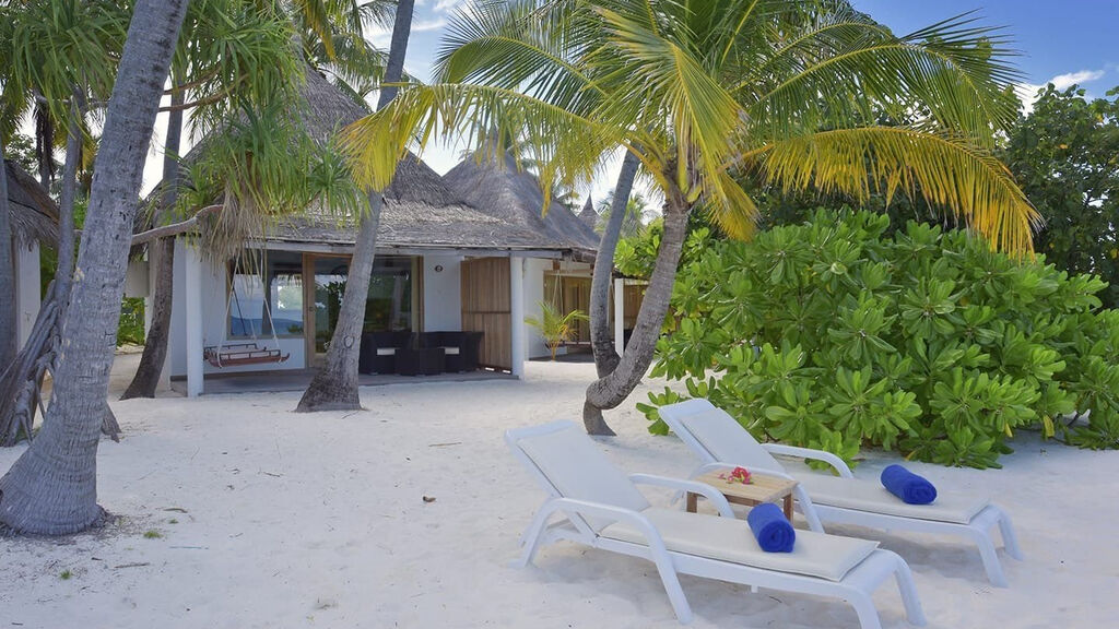 Angaga Island Resort & Spa