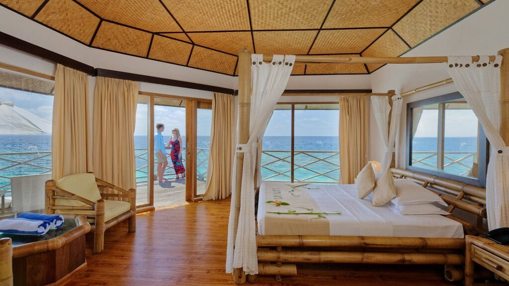 Angaga Island Resort & Spa