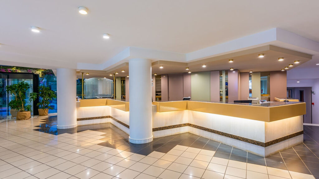 Anissa Beach Village