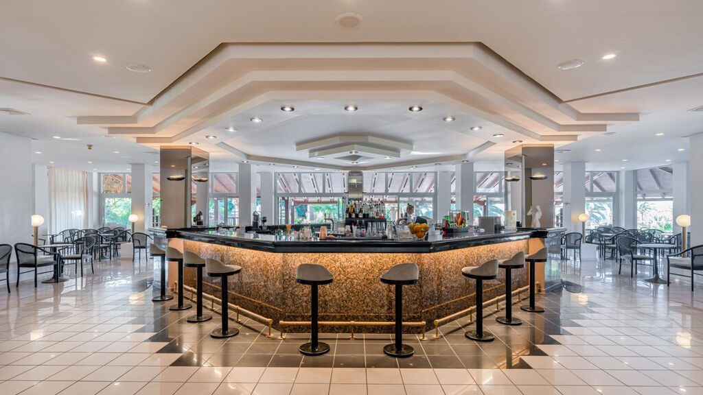 Anissa Beach Village