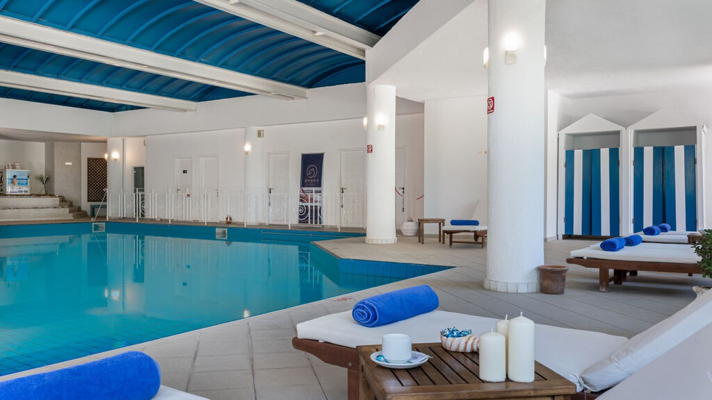 Anissa Beach Village