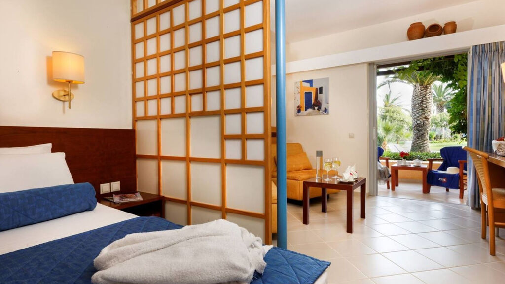 Anissa Beach Village