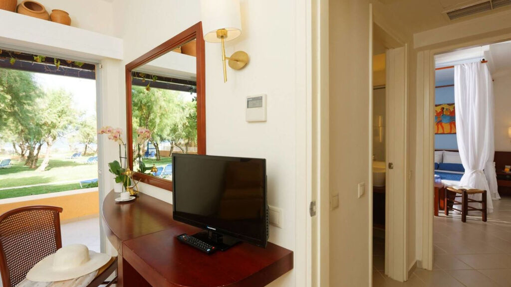 Anissa Beach Village