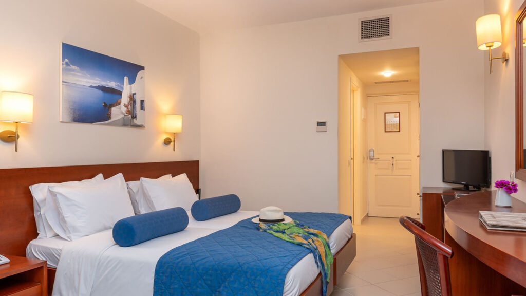 Anissa Beach Village