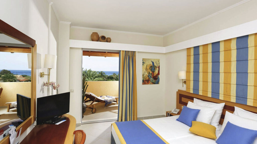 Anissa Beach Village