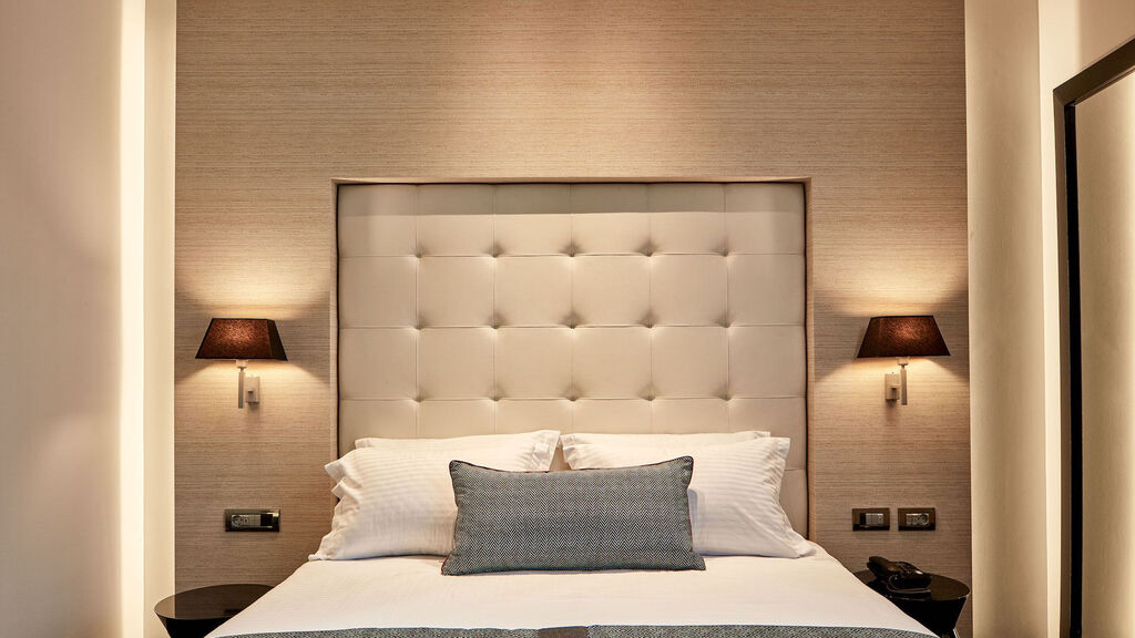 Antigon Urban Chic Hotel