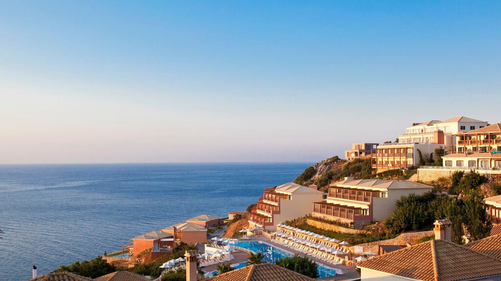 Apostolata Island Resort & Spa
