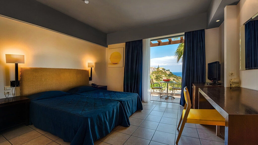 Apostolata Island Resort & Spa