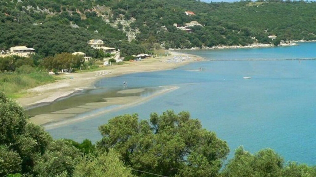 Apraos Bay