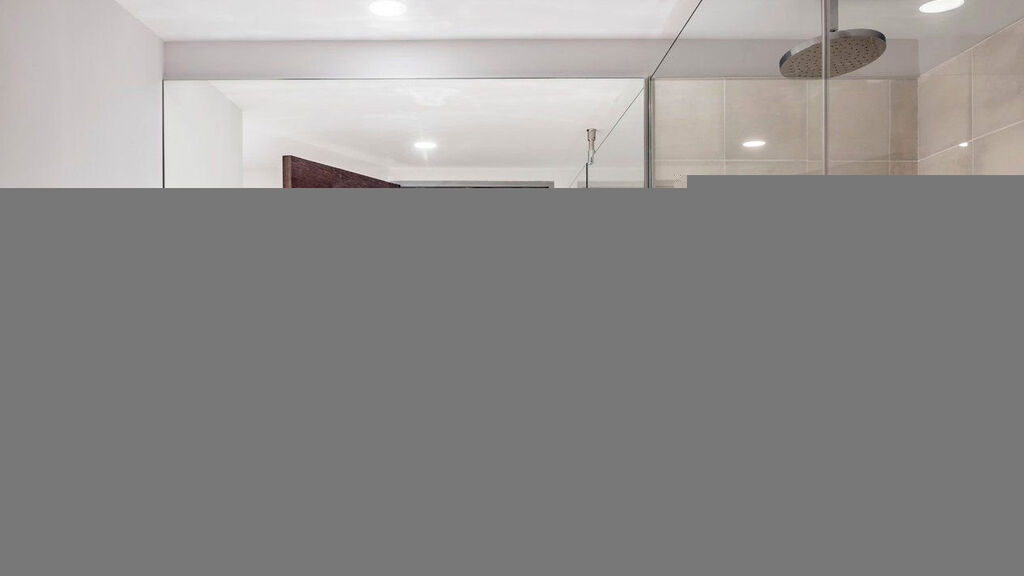 Aqua Hotel Bertran Park