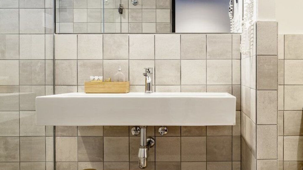 Aqua Hotel Bertran Park