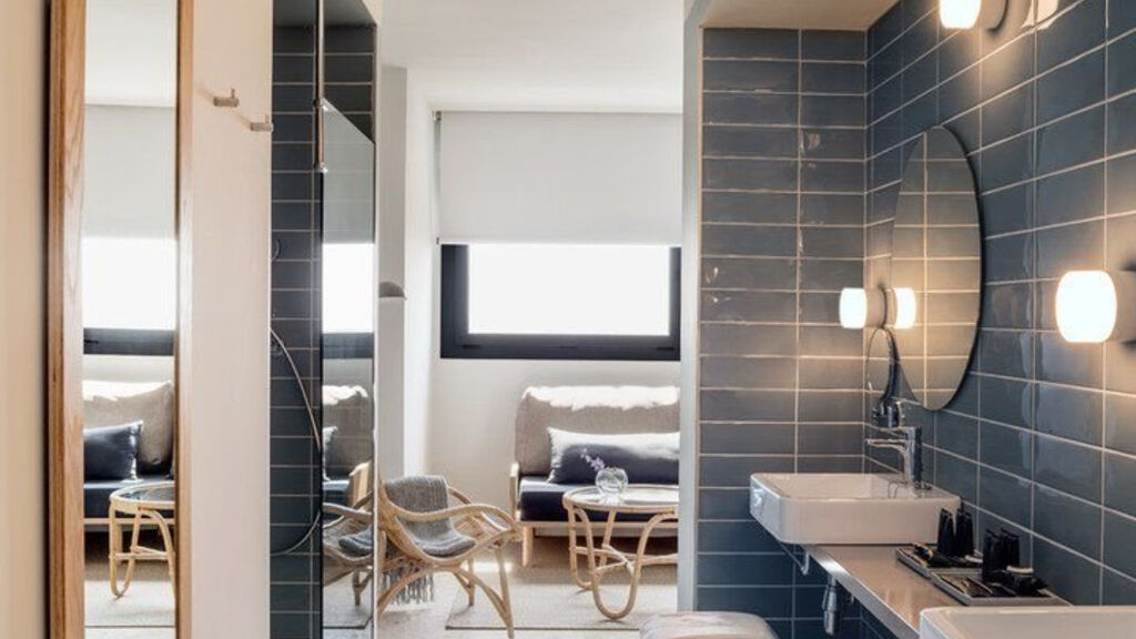 Aqua Hotel Silhouette & Spa