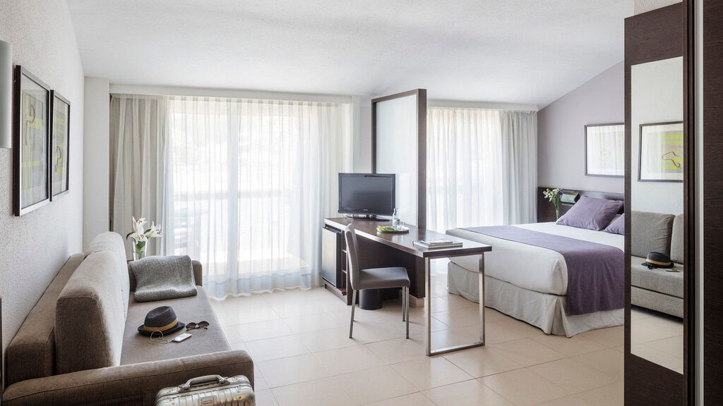 Aqua Hotel The Breeze