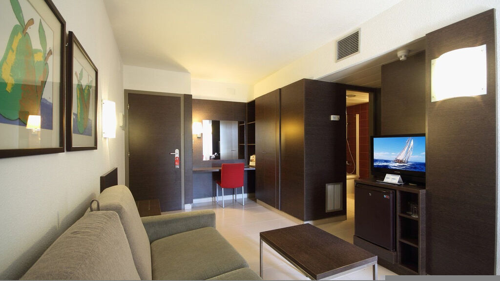 Aqua Hotel The Breeze