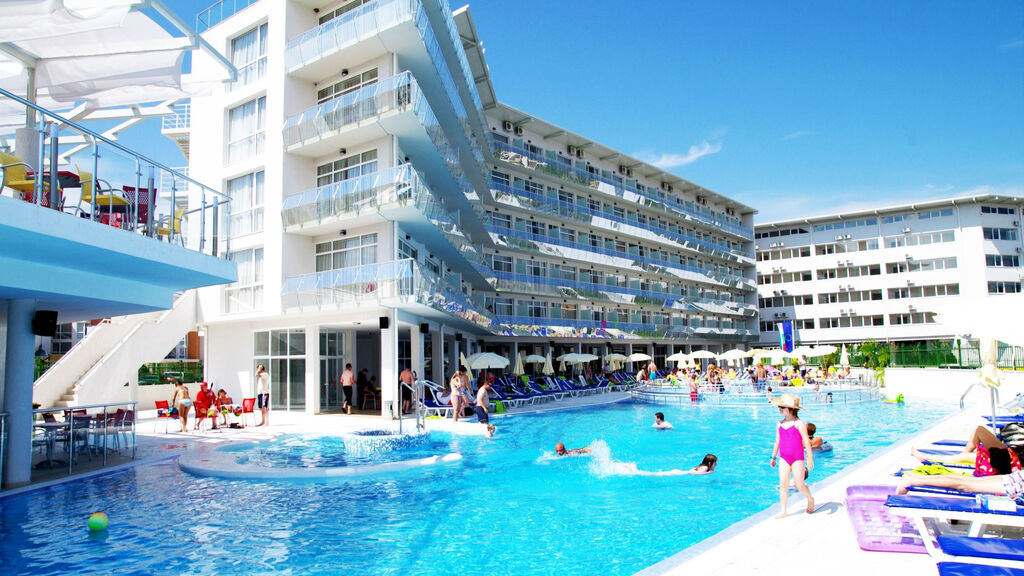 Aqua Nevis Clubhotel