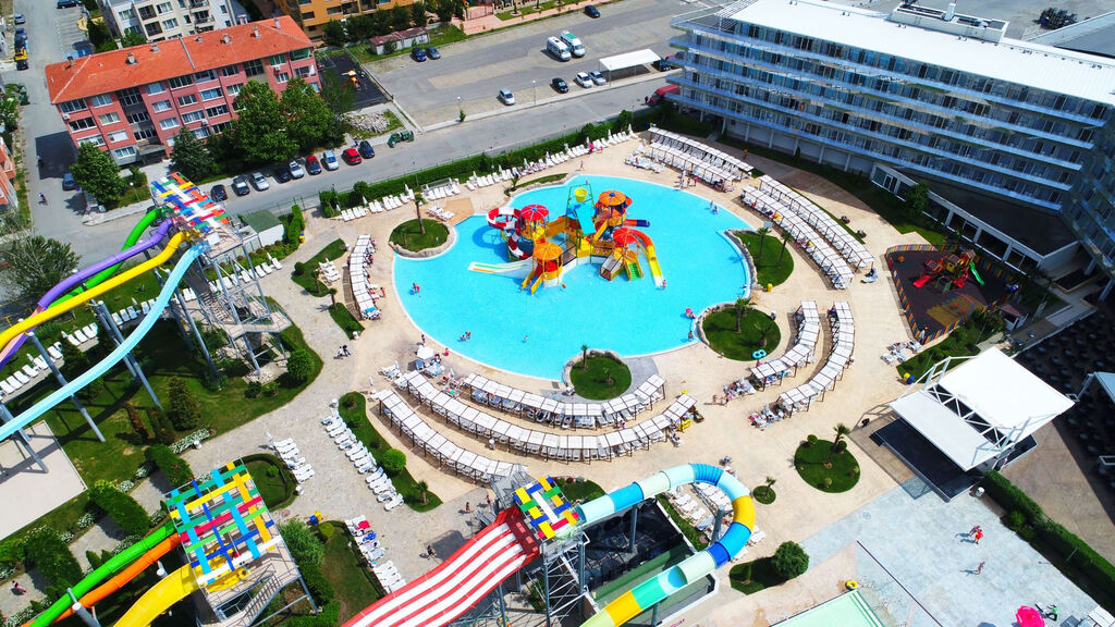 Aqua Nevis Clubhotel