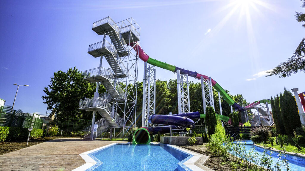 Aqua Nevis Clubhotel