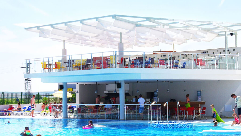 Aqua Nevis Clubhotel