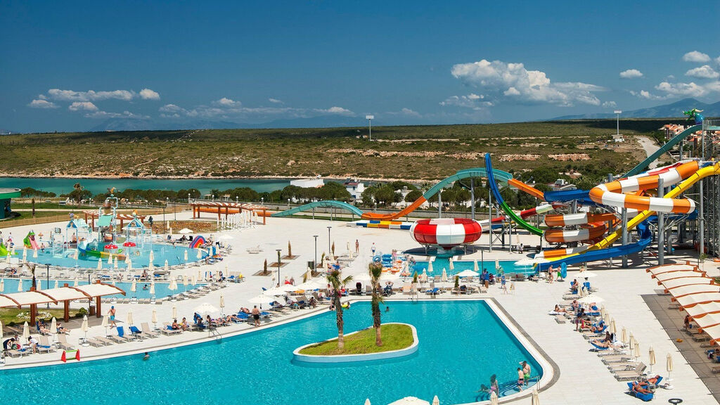 Aquasis Deluxe Resort