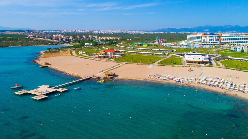Aquasis Deluxe Resort