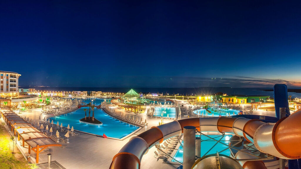 Aquasis Deluxe Resort