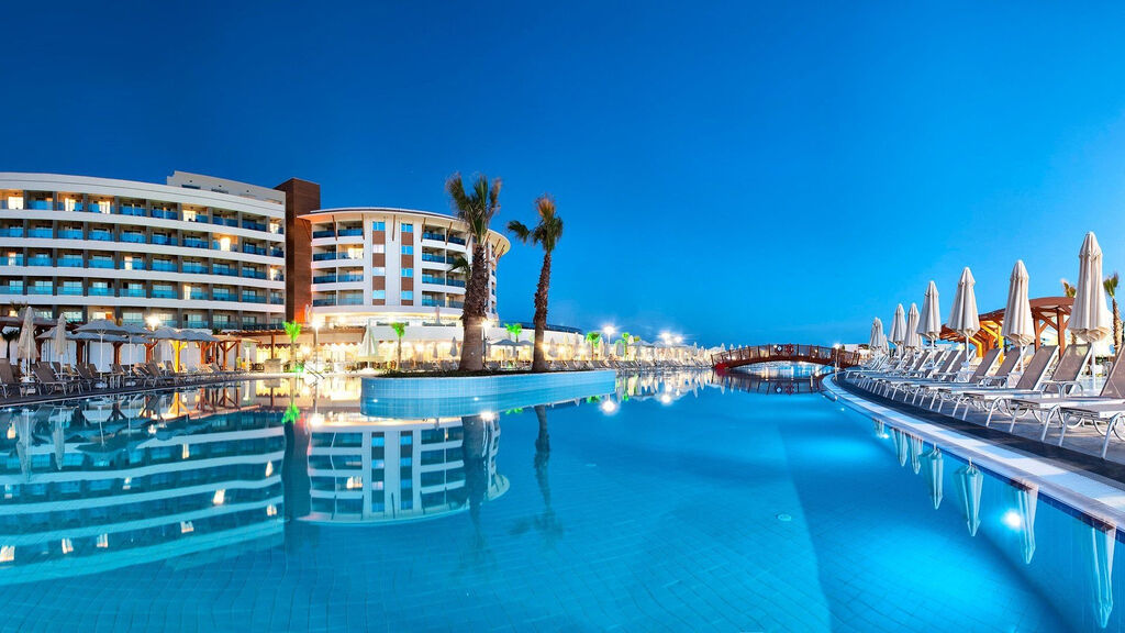 Aquasis Deluxe Resort