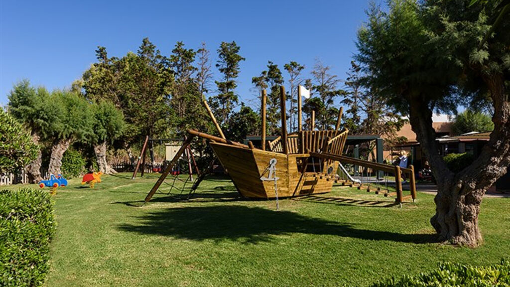 Aquila Rithymna Beach