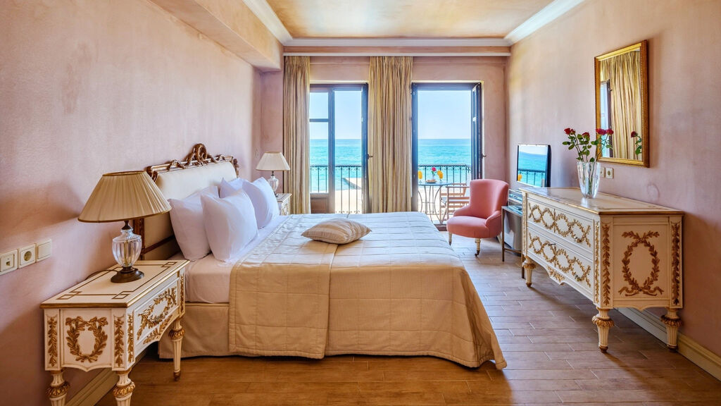 Aquila Rithymna Beach