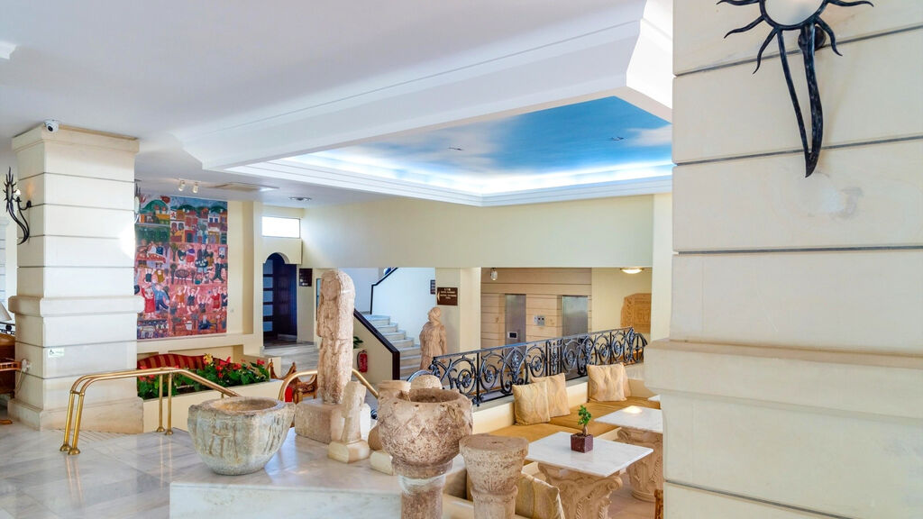 Aquila Rithymna Beach