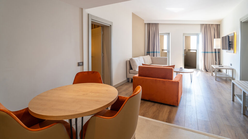 Arcanus Side Resort